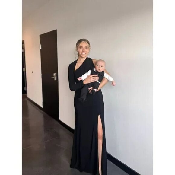 BETSY & ADAM Asymmetric Single Long Sleeve Gown in Black Size US 8 - Picture 3 of 15